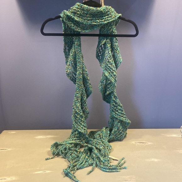 Collection Eighteen scarf - Picture 2 of 5